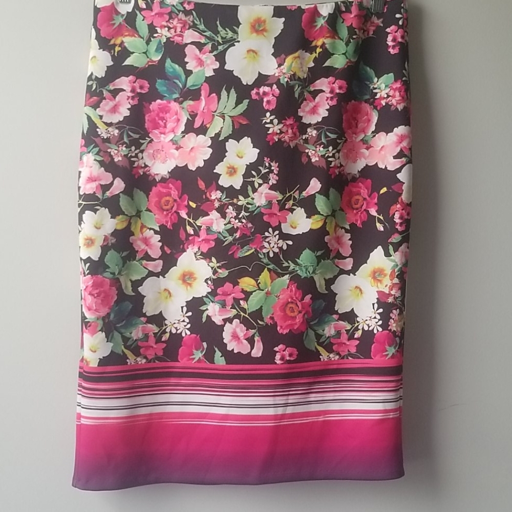 ECI Floral Pencil Skirt - Picture 1 of 4